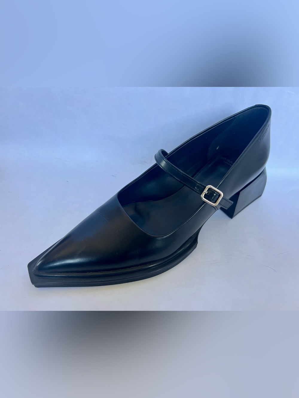 Vagabond Black Leather Mary Jane Heels Pointed Toe Block 2.75” Heel